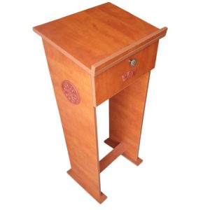 סטנדר מעץ קוניק